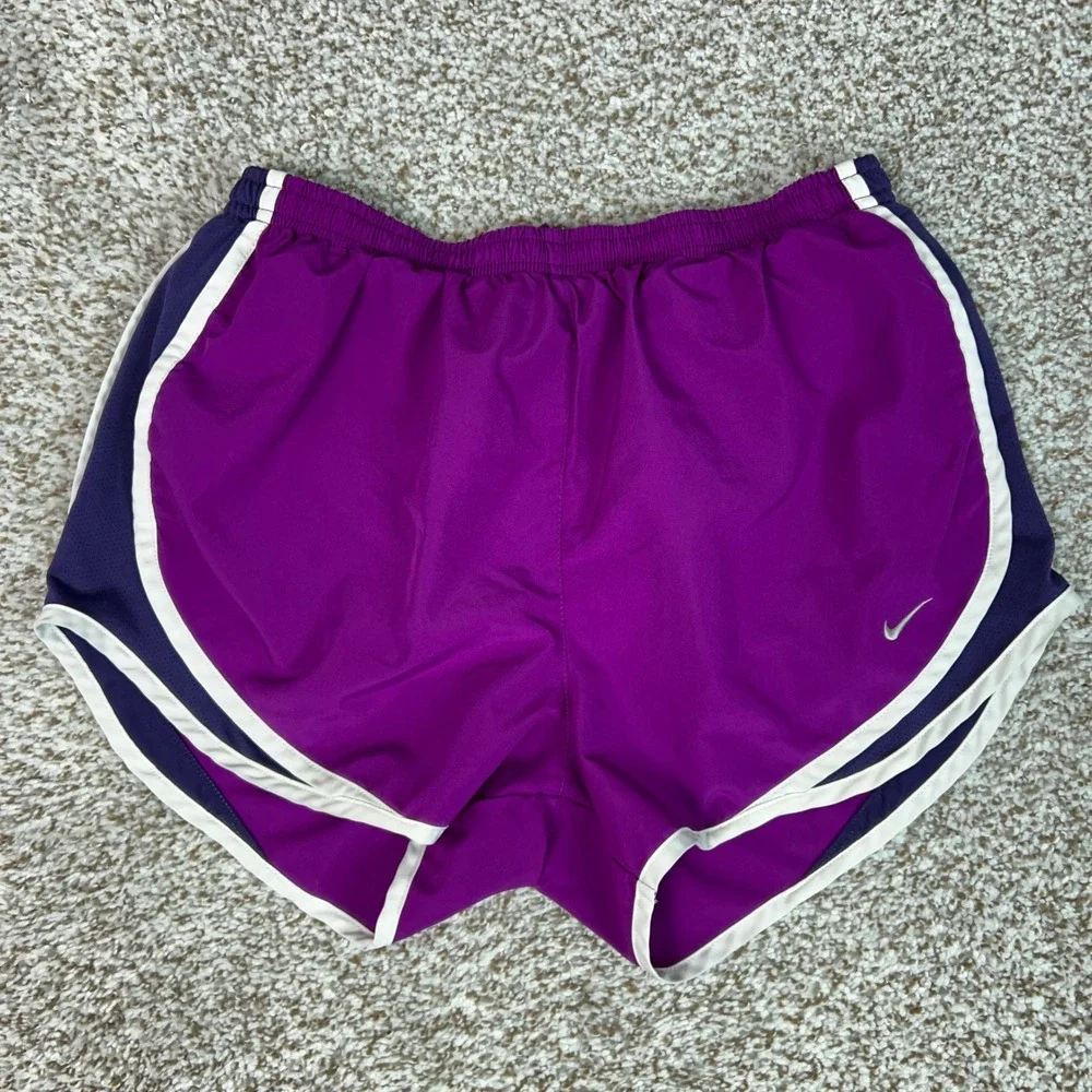 Nike Shorts Women Medium Purple Running Tempo Dri FIT Lined Athletic Runing Gym